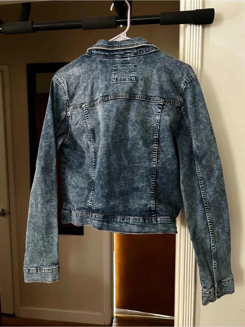 Aeropostale Girls Distressed Blue Denim Jacket. Worn once